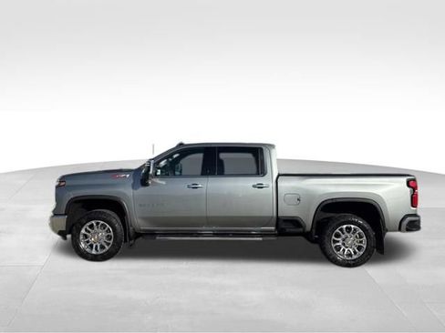 Used 2024 Chevrolet Silverado 2500 LTZ w/ LTZ Premium Package image 4