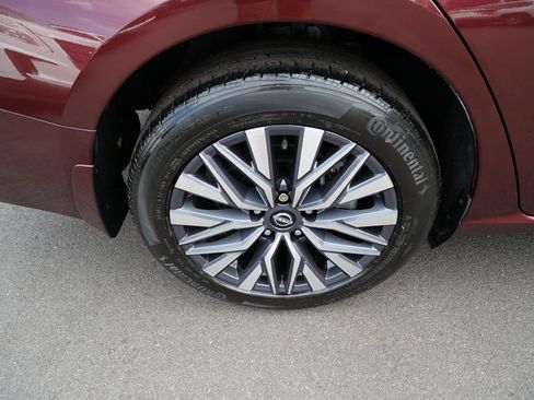 Used 2023 Nissan Altima 2.5 SV AWD/4WD image 36