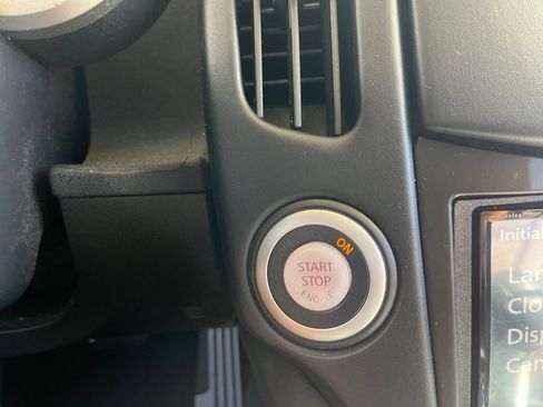 Used 2010 Nissan 370Z Touring image 11