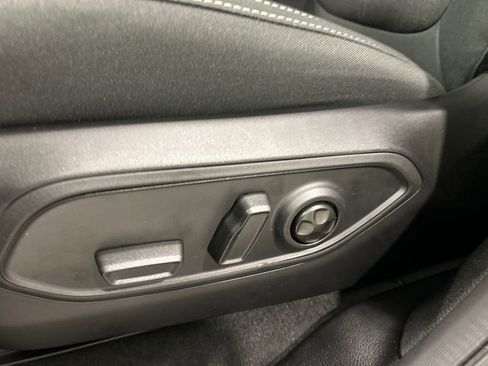 New 2026 Jeep Grand Cherokee L Laredo image 17