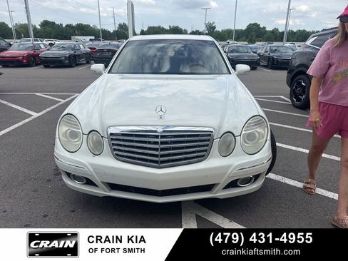 Used 2009 Mercedes-Benz E 350 Sedan image 1