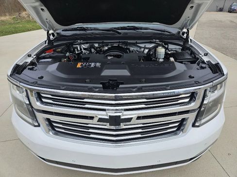 Used 2018 Chevrolet Suburban Premier AWD/4WD image 22