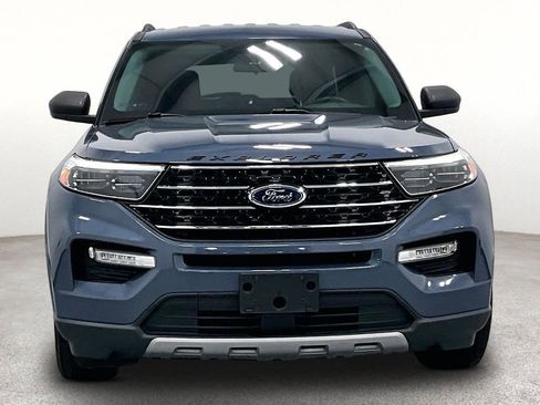 Used 2021 Ford Explorer XLT w/ Equipment Group 202A RWD image 4