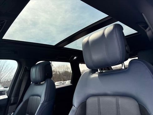 Used 2019 Land Rover Range Rover Sport HST image 18