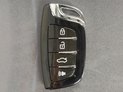 Used 2020 Buick Encore Preferred w/ Safety Package FWD image 32