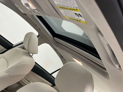 Used 2014 Subaru Impreza 2.0i Premium image 5