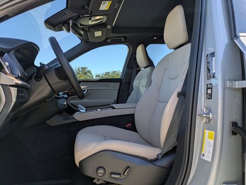 New 2026 Volvo XC90 T8 Plus w/ Protection Package Premier AWD/4WD image 2