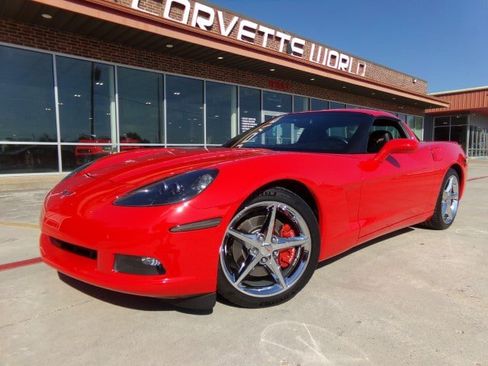 Used 2013 Chevrolet Corvette Coupe w/ 2LT Preferred Equipment Group RWD image 1