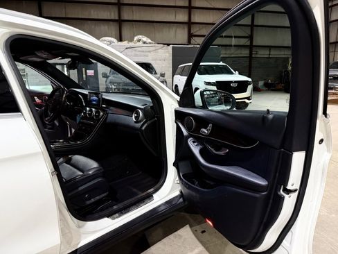 Used 2018 Mercedes-Benz GLC 300 image 25