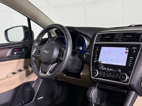 Used 2018 Subaru Outback 3.6R Limited AWD/4WD image 37