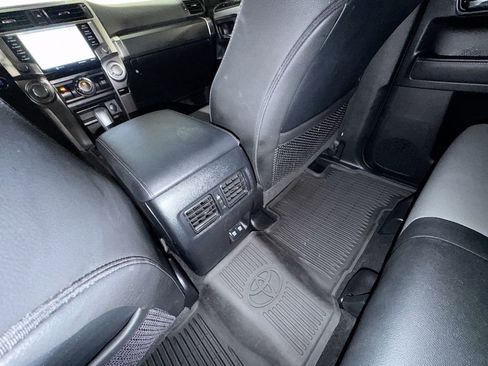 Used 2022 Toyota 4Runner SR5 Premium w/ Moonroof Package AWD/4WD image 22