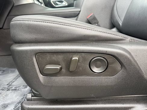 Used 2023 Chevrolet Tahoe Z71 AWD/4WD image 10