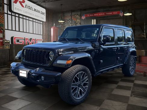 Used 2024 Jeep Wrangler High Altitude AWD/4WD image 1
