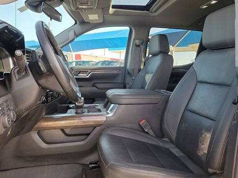 Used 2024 Chevrolet Silverado 1500 LT Trail Boss w/ LT Trail Boss Premium Package image 12