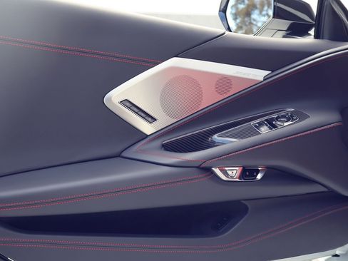 Used 2022 Chevrolet Corvette 3LT w/ Z51 Performance Package image 13