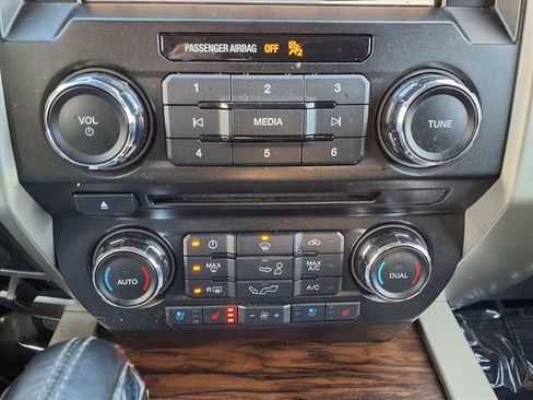 Certified 2018 Ford F150 Lariat AWD/4WD image 19