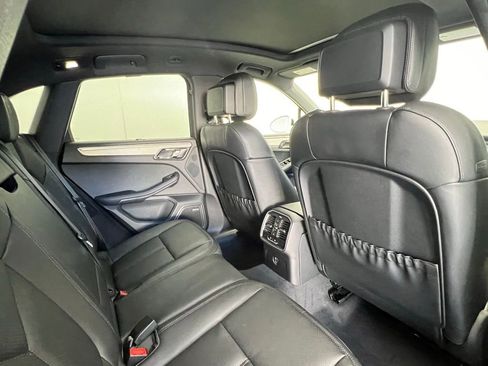 Used 2026 Porsche Macan image 16