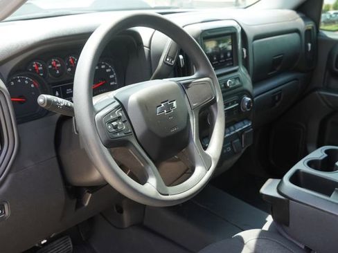 Used 2025 Chevrolet Silverado 1500 Custom Trail Boss AWD/4WD image 18