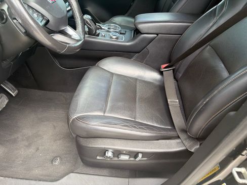 Used 2019 Cadillac XT4 Sport FWD image 11