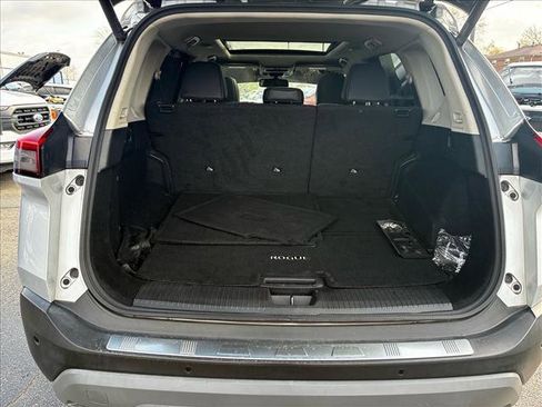 Used 2021 Nissan Rogue SL w/ Premium Package image 8