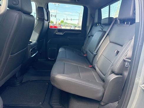 Used 2025 GMC Sierra 2500 SLT w/ SLT Convenience Package AWD/4WD image 13