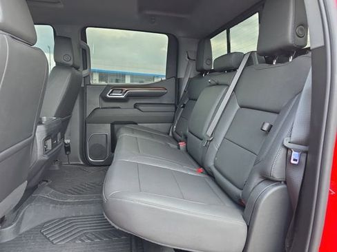 Used 2023 Chevrolet Silverado 1500 LT Trail Boss w/ LT Trail Boss Premium Package AWD/4WD image 11