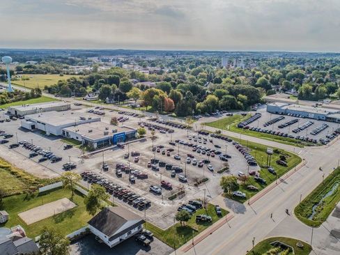 Used 2023 Buick Enclave Essence w/ Sport Touring Edition image 46