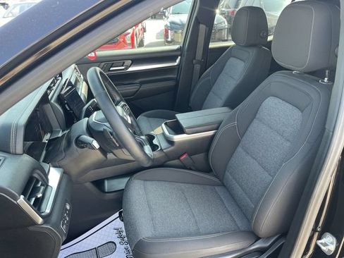 Used 2025 GMC Terrain Elevation w/ Black Edition AWD/4WD image 11