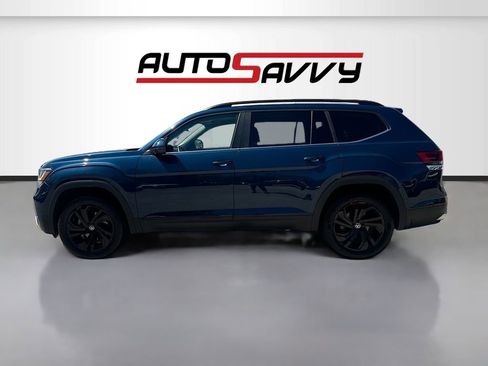 Used 2023 Volkswagen Atlas SE w/ Panoramic Sunroof Package AWD/4WD image 4