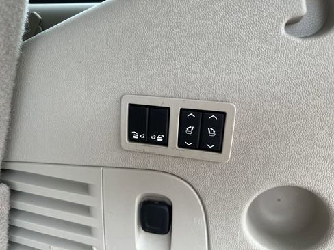 Used 2015 GMC Yukon Denali RWD image 32