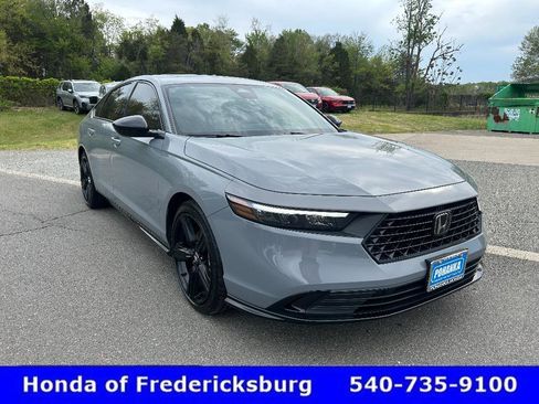 Used 2025 Honda Accord Sport image 8