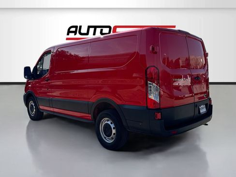 Used 2025 Ford Transit 150 Low Roof RWD image 5