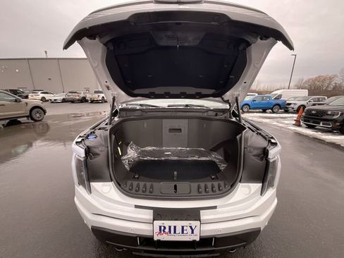 New 2025 Ford F150 Lightning Flash AWD/4WD image 23