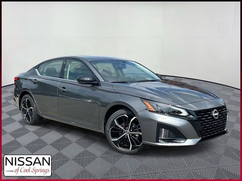 New 2026 Nissan Altima 2.5 SR w/ SR Premium Package AWD/4WD image 1