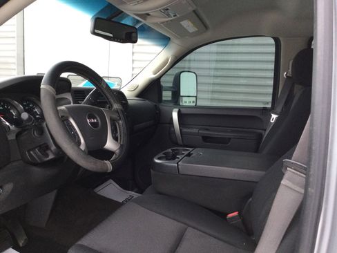 Used 2013 GMC Sierra 2500 SLE w/ SLE Preferred Package image 7