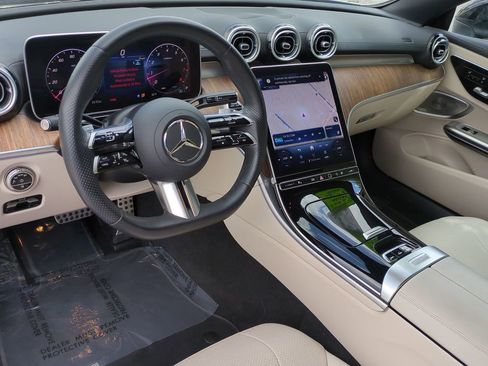 Used 2025 Mercedes-Benz CLE 300 4MATIC Cabriolet image 15