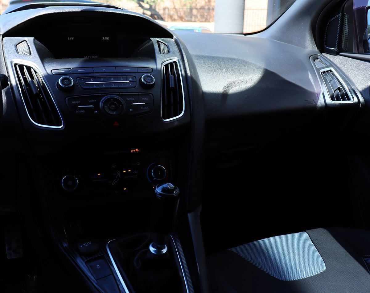 Used 2018 Ford Focus ST FWD image 43