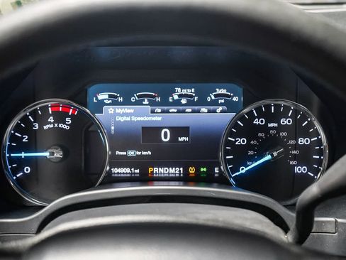 Used 2019 Ford F250 Lariat w/ Lariat Value Package image 22