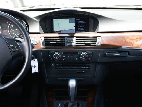 Used 2011 BMW 328i xDrive Sedan AWD/4WD image 37