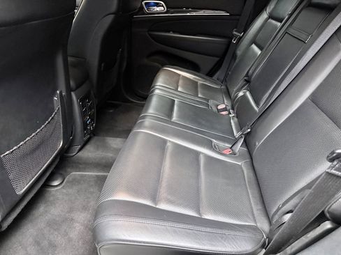 Used 2018 Jeep Grand Cherokee Overland image 13