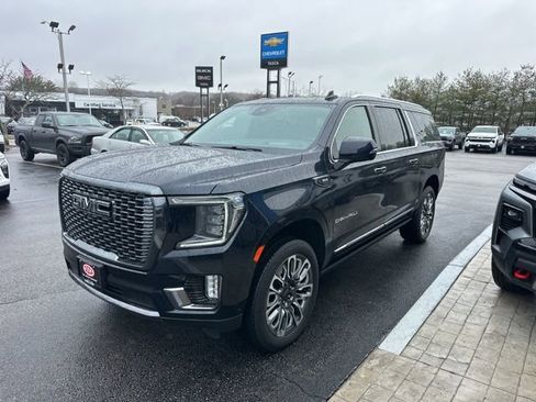 Used 2024 GMC Yukon XL Denali Ultimate image 4