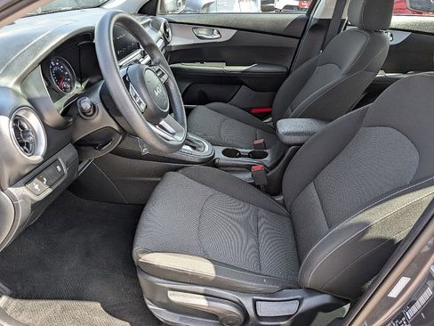 Used 2023 Kia Forte LXS w/ LXS Technology Package FWD image 27