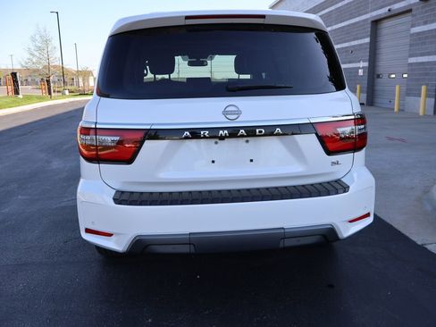 Used 2024 Nissan Armada SL w/ Captain's Chairs Package AWD/4WD image 7