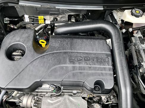 Used 2025 Chevrolet Equinox LT image 32