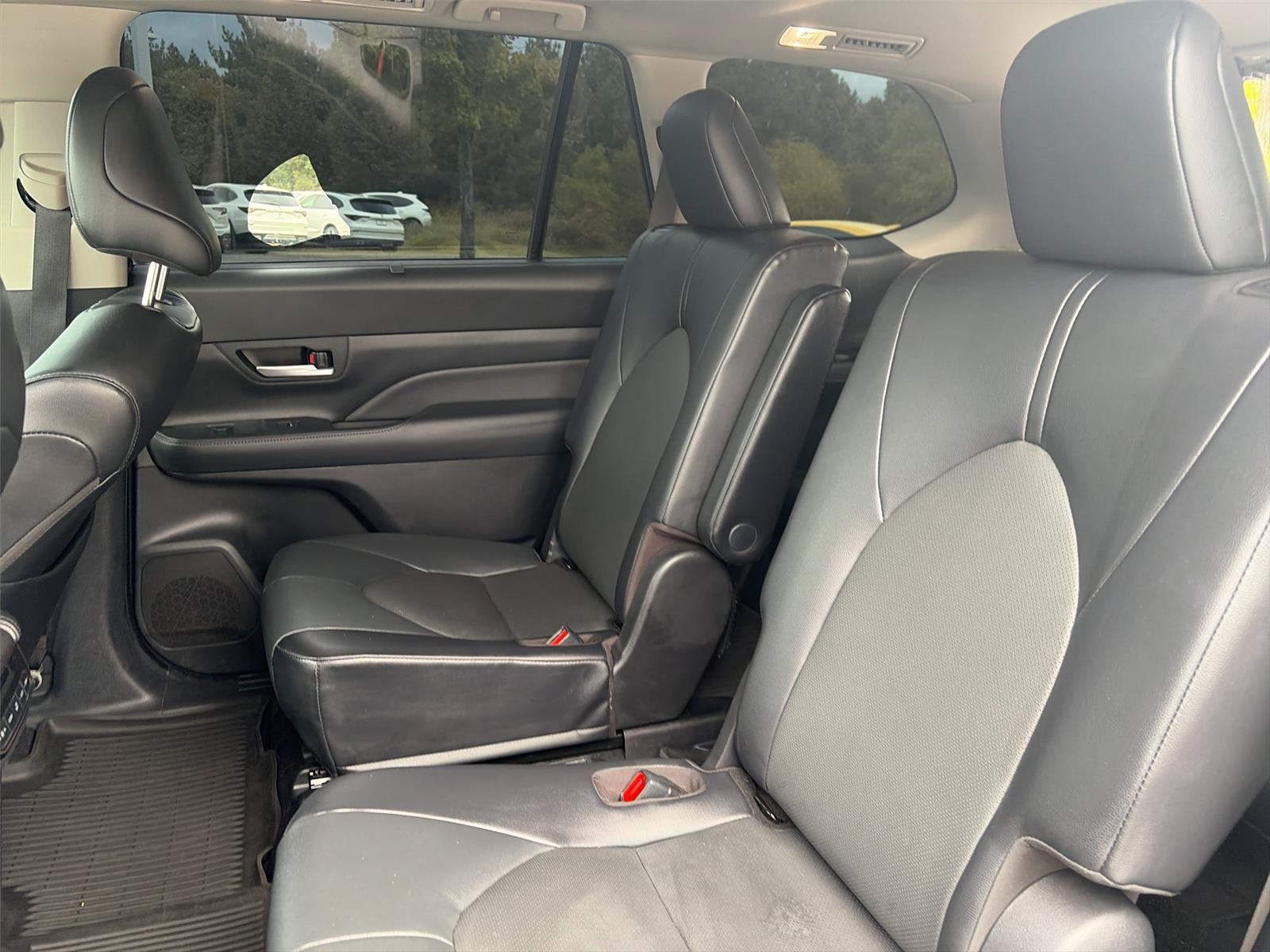 Used 2025 Toyota Grand Highlander AWD image 20