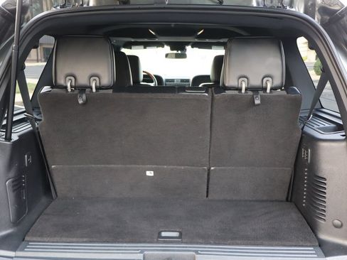 Used 2015 Lincoln Navigator 4WD image 14