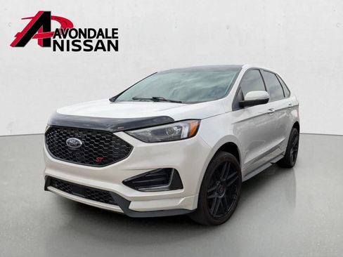 Used 2016 Ford Edge Sport w/ Technology Package AWD/4WD image 2