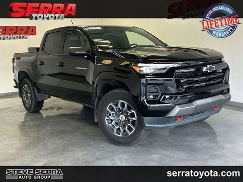 Used 2025 Chevrolet Colorado Z71 AWD/4WD image 1