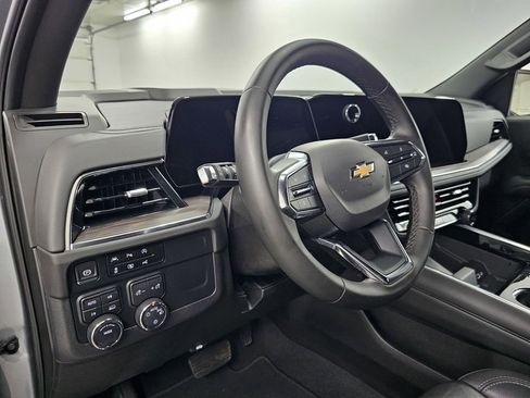 Used 2025 Chevrolet Tahoe LT AWD/4WD image 10