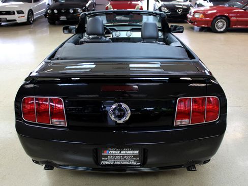 Used 2005 Ford Mustang GT image 26